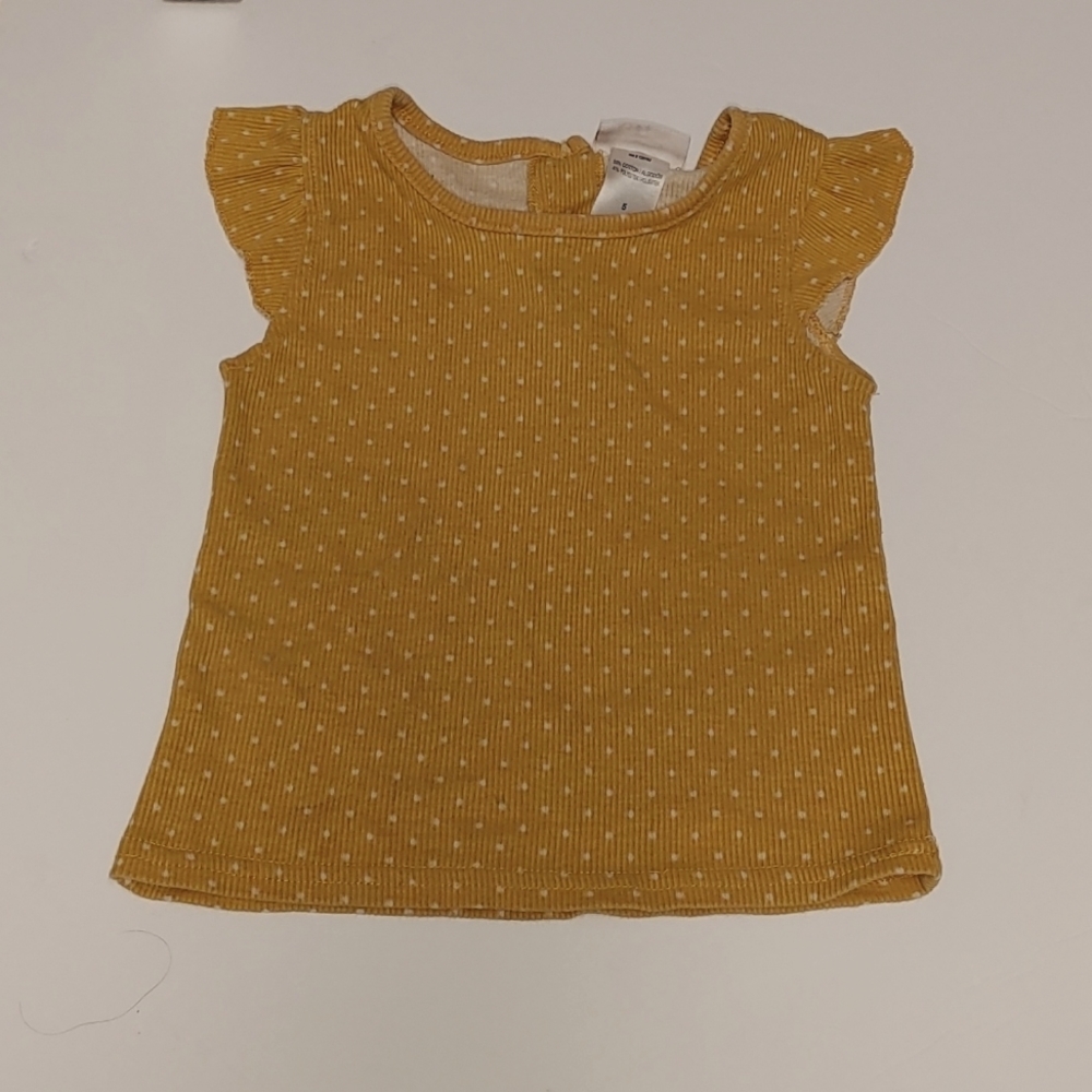 3/$25 Little Lass light mustard yellow and white polka dot t shirt short…
